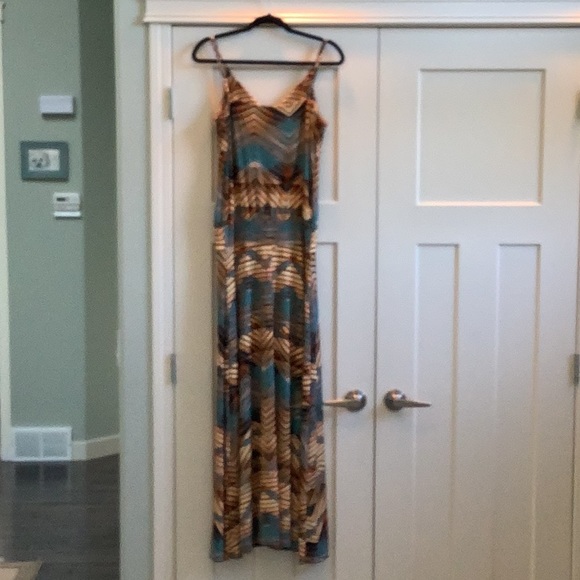 Luxuriously silky soft Veronica M Maxi Sundress fits like size LG - Picture 5 of 6
